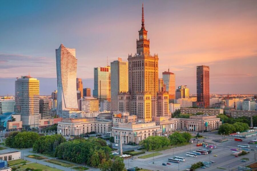 Warsaw : Private Walking Tour With A Guide ( Private Tour ) - How the tour actually plays out: pickup, photos, and a guided walk