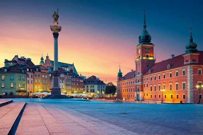 Warsaw Scavenger Hunt and Highlights Self Guided Audio Tour - New Town Square: Your First Clue and Getting Oriented
