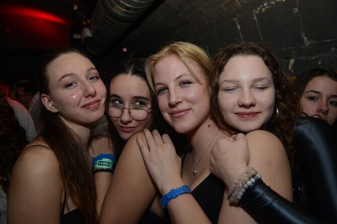 Warsaw: The Original Pub Crawl with Optional Open Bar - Group Size Reality: 1,000 Travelers on Paper