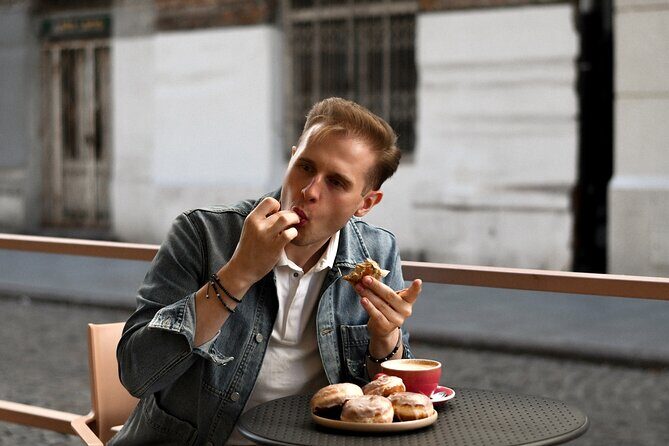 Warsaw Traditional Food Tour with Adrian - The 10 Tastings Model: How the Food Amounts Add Up