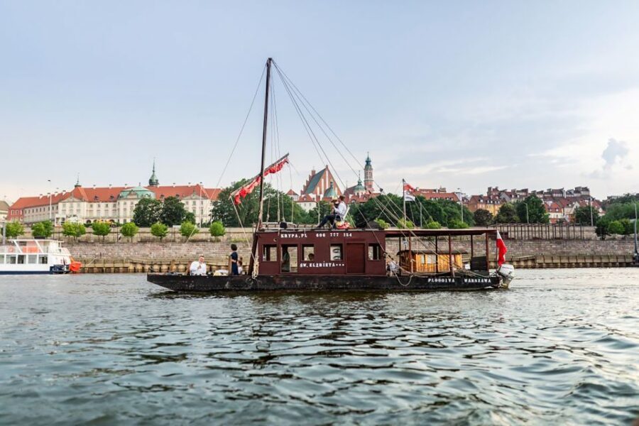 Warsaw: Traditional Galar Cruise on The Vistula River - Syrenka and Summer Night: the calm, iconic finish
