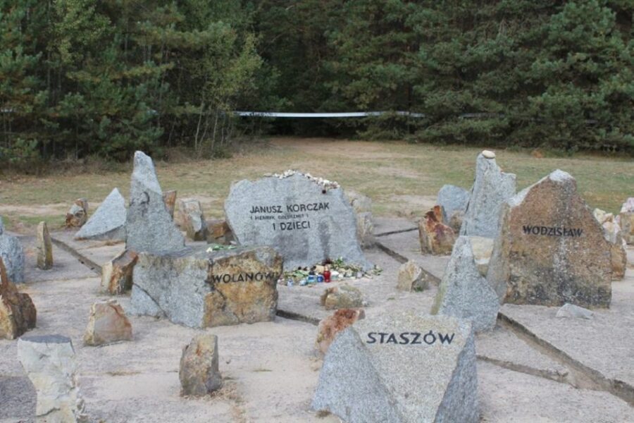 Warsaw: Treblinka Heartbreaking Concentration Camp Tour - Timing, Weather, and What to Pack for a Somber Day
