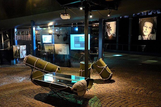 Warsaw Uprising Museum (1944) : SMALL GROUP /inc. Pick-up/ - Why the Warsaw Uprising Museum feels like a 1944 time machine