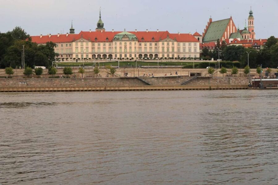 Warsaw: Vistula River Cruise with Your Music & City Views - Comfort, pace, and what small-group value actually means here