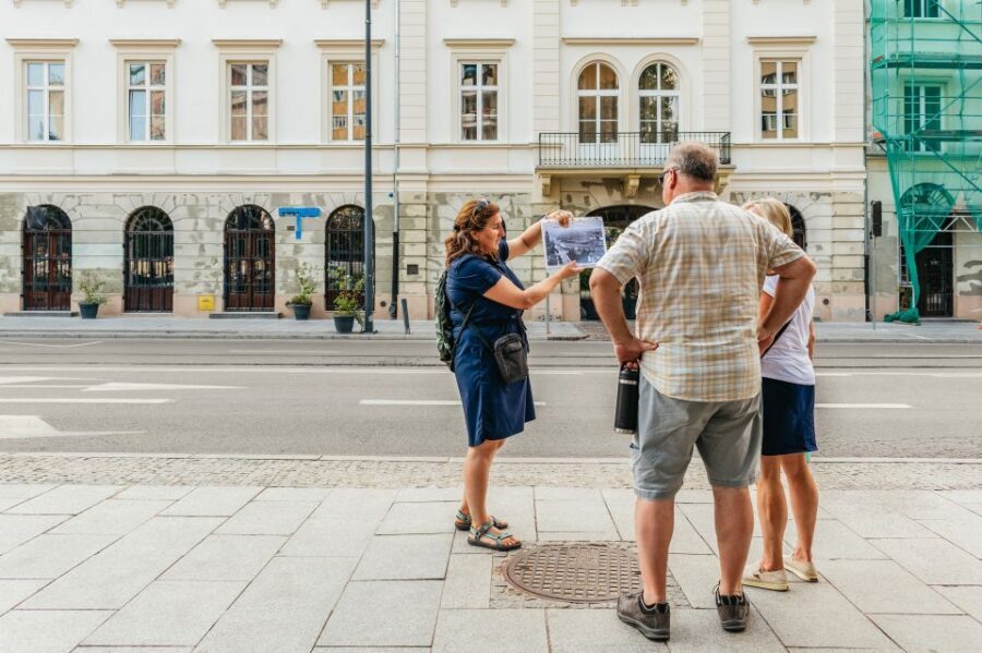 Warsaw: Warsaw Ghetto Private Walking Tour with Hotel Pickup - The Synagogue That Survived: What Continued After WWII