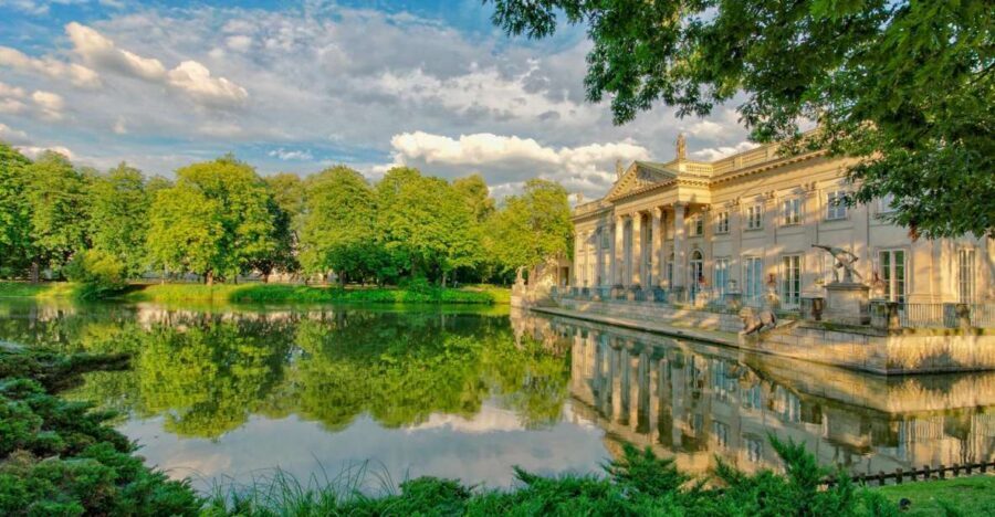 Warsaw: Warsaw Historical Group Tour with Pickup & Drop-Off - Łazienki Park and the royal summer residence: a calmer pause