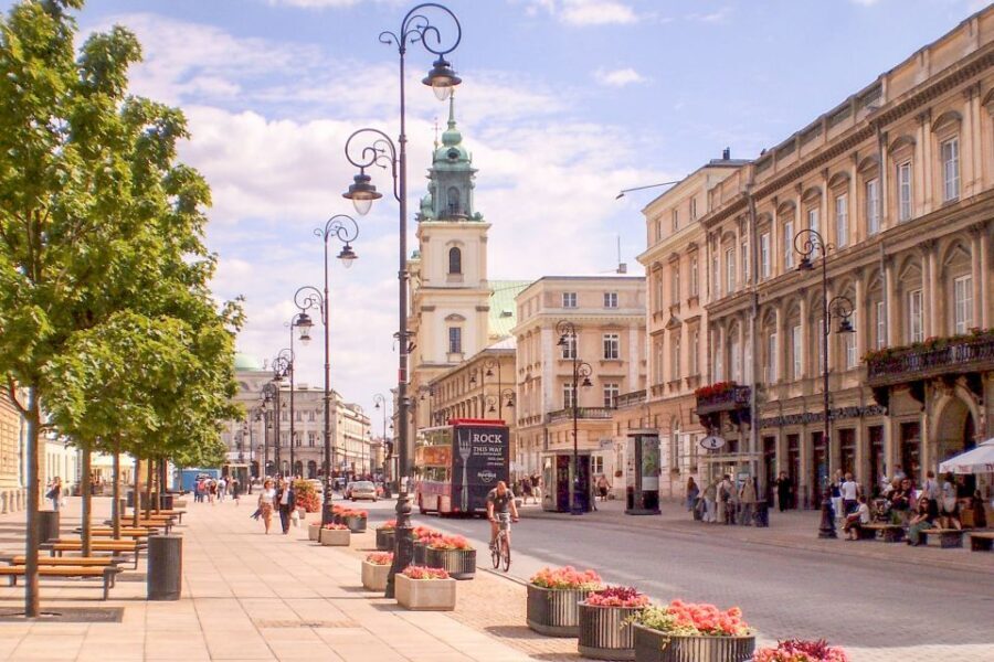Warsaw: Warsaw Historical Group Tour with Pickup & Drop-Off - Hotel pickup and the Royal Route: how you get your bearings fast