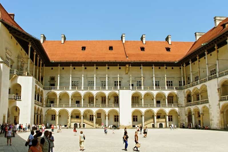 Wawel Castle and Cathedral Guided Tour - Guides Matter: Multilingual Support That Shows Up in the Details