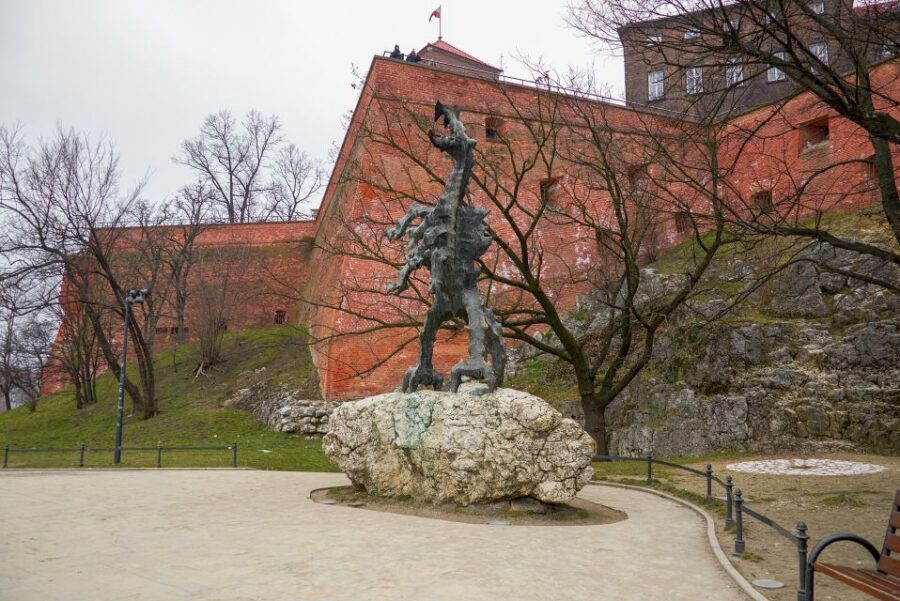 Wawel Castle & Cathedral Skip the Line Small Group Tour - The Wawel Hill walk at 10:00: courtyards, kings, and the Cathedral in sight
