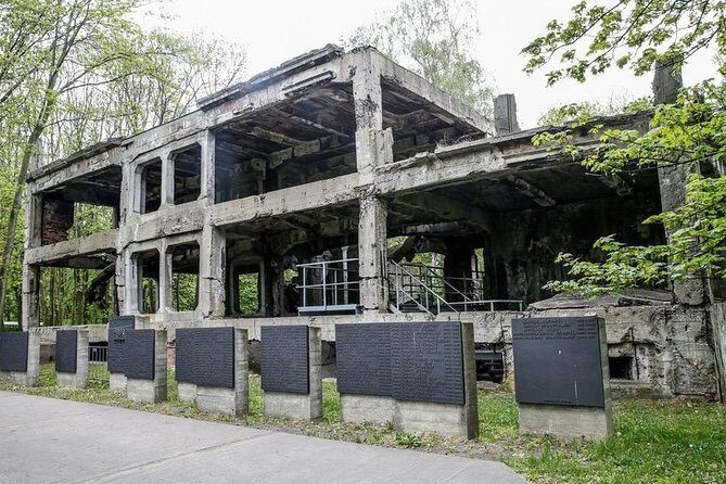 Westerplatte - 2h private trip by luxury car| - Luxury Car Pickup in Gdansk or Sopot (With WiFi for the Road)