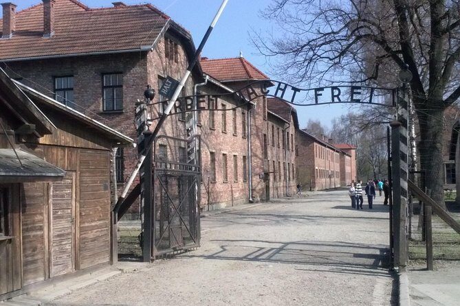 Wheelchair accessible PRIVATE transfer to Auschwitz - Birkenau - Price and value: paying for comfort, time, and a private schedule