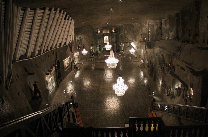 Wieliczka Salt Mine Guided Tour in Krakow - Entering the mine: what the guided tour actually focuses on