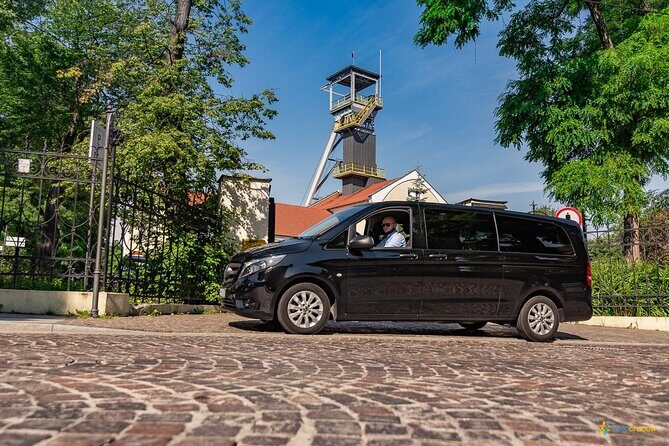 Wieliczka Salt Mine Guided Tour + Ticket & Transfer from Krakow - From pickup to drop-off: the Kraków half-day rhythm