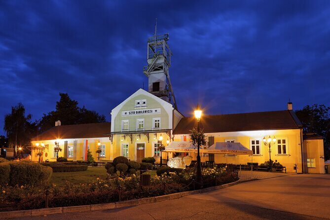 Wieliczka Salt Mine - Private Tour from Krakow - Before you go underground: temperature, clothing, and step reality
