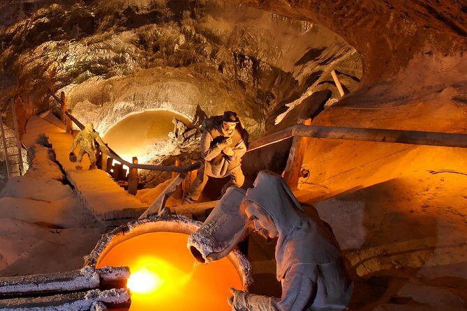 Wieliczka Salt Mine Tour from Krakow: Private Transport + Ticket - Comfort and Logistics: What to Wear, What to Bring, and What to Watch