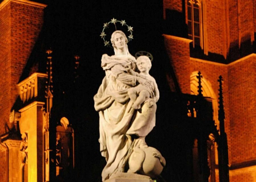 Wroclaw: 2-Hour Mysterious Walking Night Tour - Meeting at Piwnica Świdnicka: Get Your Bearings Fast