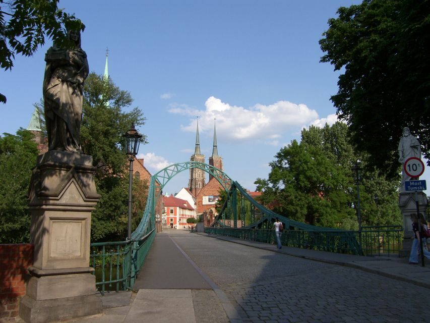 Wroclaw: 2-Hour Private Electric Bus Tour with Guide or Tape - Quick hits