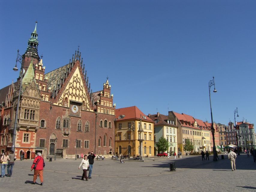 Wroclaw: 2-Hour Private Electric Bus Tour with Guide or Tape - Starting from Piwnica Świdnicka: easy, central, and built for comfort