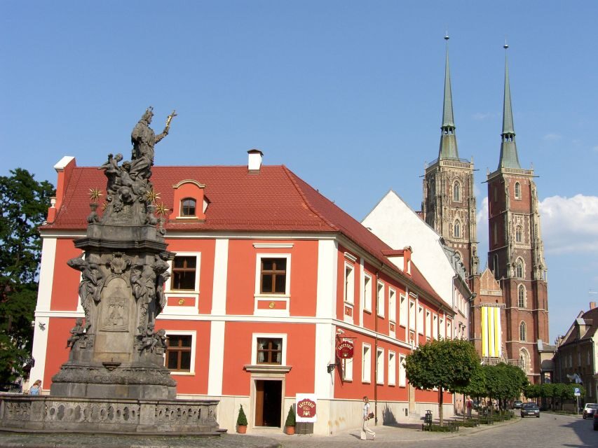 Wroclaw: 2-Hour Private Electric Bus Tour with Guide or Tape - Centennial Hall and the Spire: UNESCO-style landmarks in one stop