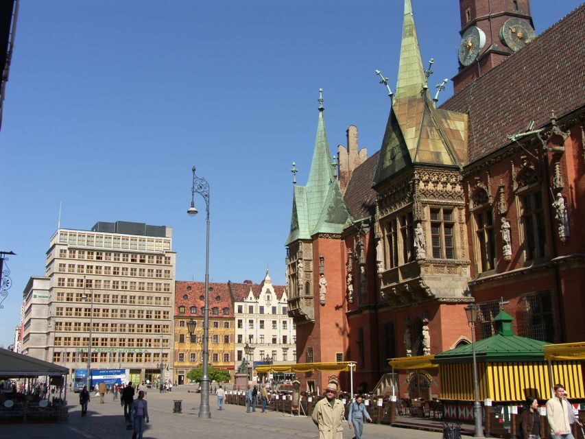 Wroclaw: 2-Hour Tour by Electric Car with a driver-guide - St. Elizabeth’s Dwarves, Meat Stalls, and Copper Animals