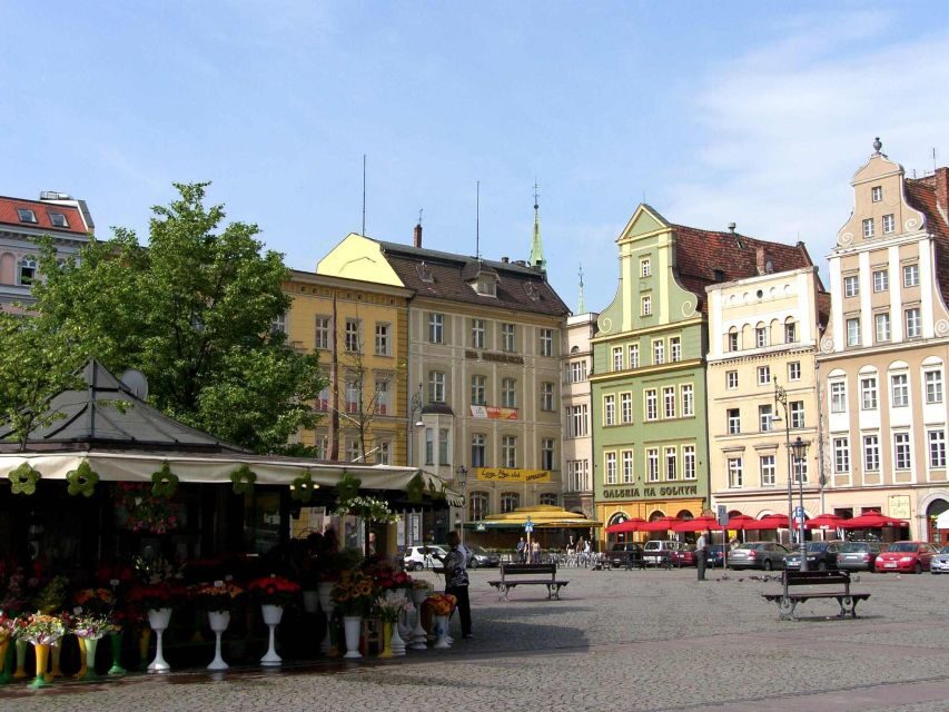 Wroclaw: 2-Hour Tour by Electric Car with a driver-guide - University of Wrocław and the Fencer’s Fountain Stop