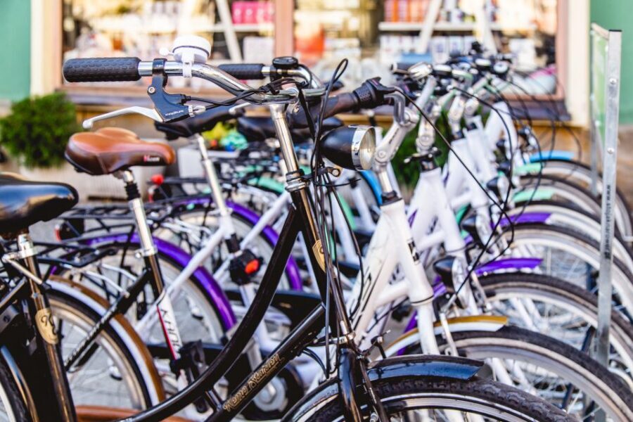 Wroclaw: 3-Hour Bike Tour in English or Polish - Old Town essentials: Baroque streets, rebuilt architecture, and Cathedral Island