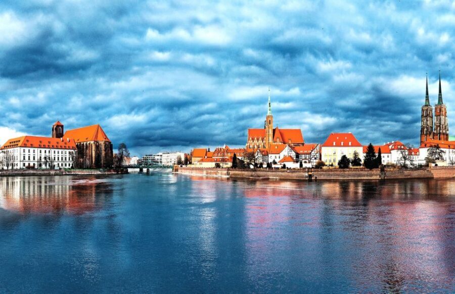 Wroclaw: City of 100 Bridges 4-Hour Private City Tour - Racławice Panorama Museum and the 1794 Battle Scene