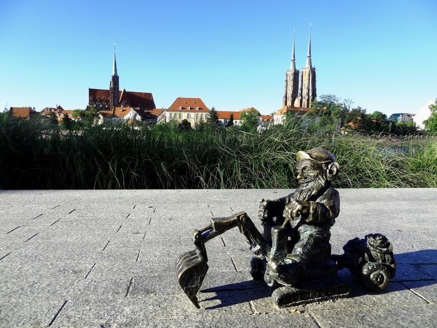 Wroclaw: City of 100 Bridges 4-Hour Private City Tour - Market Square, Tenement Houses, and the Town Hall Bell from 1368