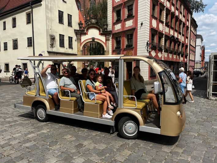 Wroclaw: City Tour Sightseeing By Golf Cart Shared Or Privat - Bridges and islands: Sand Island, Cathedral Island, and the view breaks