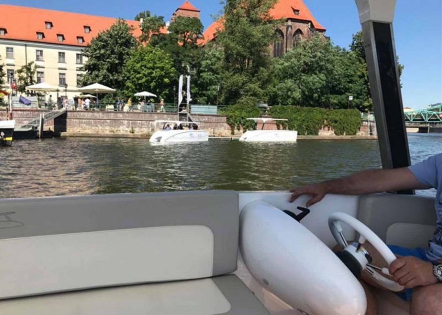 Wroclaw: City Walk and Cruise by Luxury Solar Catamaran - Who This Tour Suits Best (And Who Might Want More Time)