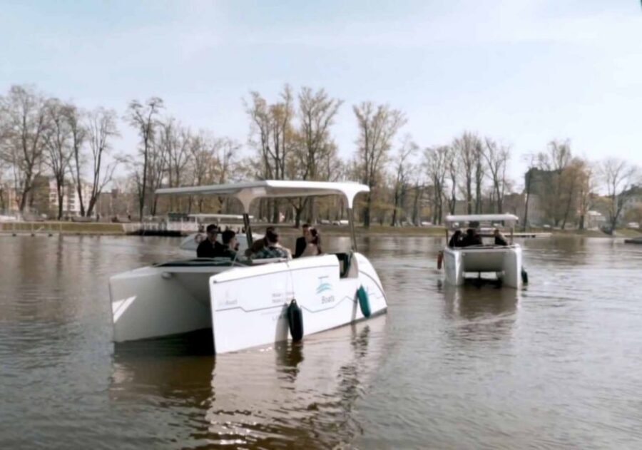 Wroclaw: City Walk and Cruise by Luxury Solar Catamaran - Wrocław Market Hall Stop: Regional Food Without the Long Detour