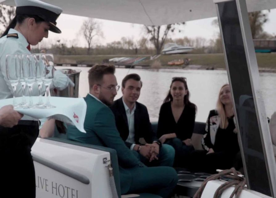 Wroclaw: City Walk and Cruise by Luxury Solar Catamaran - Price and Value: $167 per Group, Plus the Separate €15 Cash Ticket