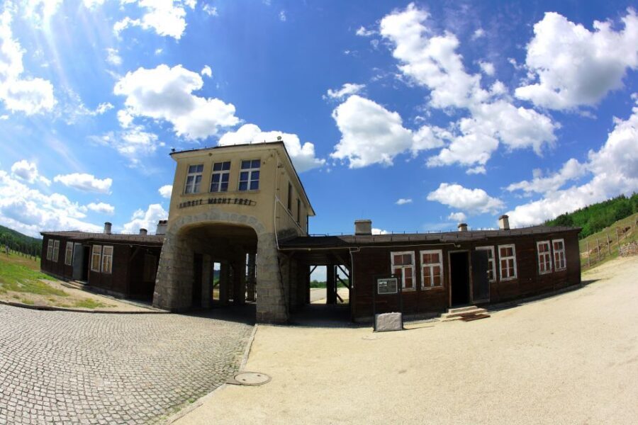 Wroclaw: Day of WW2: Riese, Gross-Rosen, Ksiaz Castle - The rhythm of the day: private transport, small group, and how audio really plays