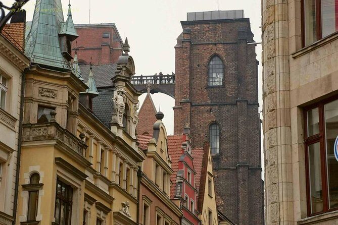 Wroclaw different - secrets of the city, 2 hours. 3-9 people - Key things you’ll notice right away