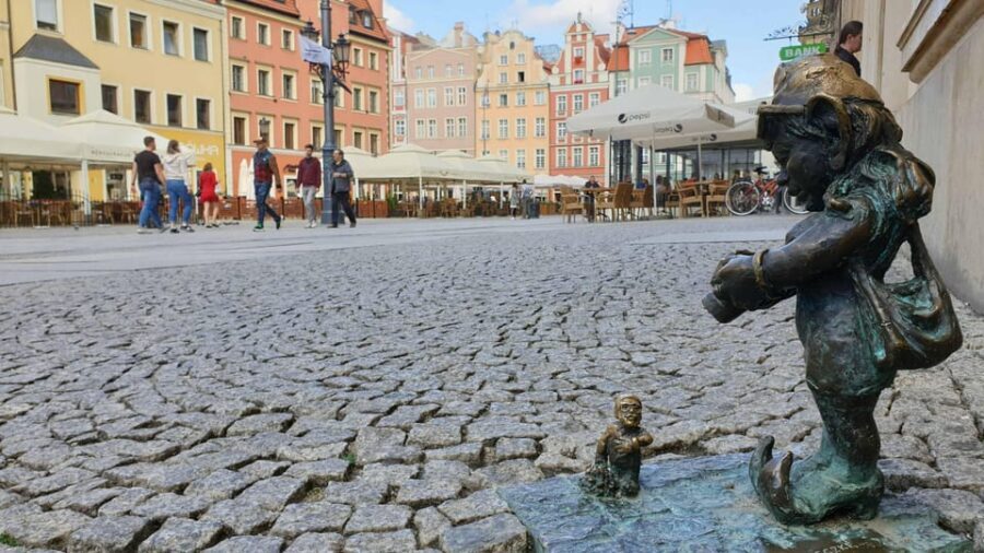 Wrocław: Following the dwarfs'. See the city differently! 2h - Bridge of Penitents: a short crossing with a story job