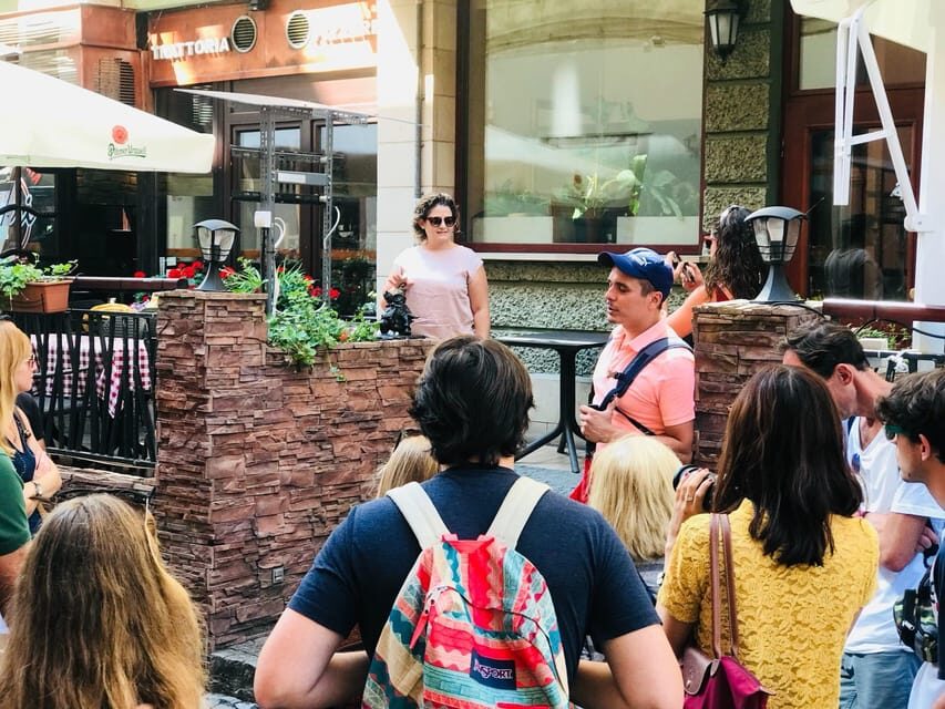 Wroclaw: Guided City Walk in Spanish - The gnome-studded city: legends you’ll spot while you walk