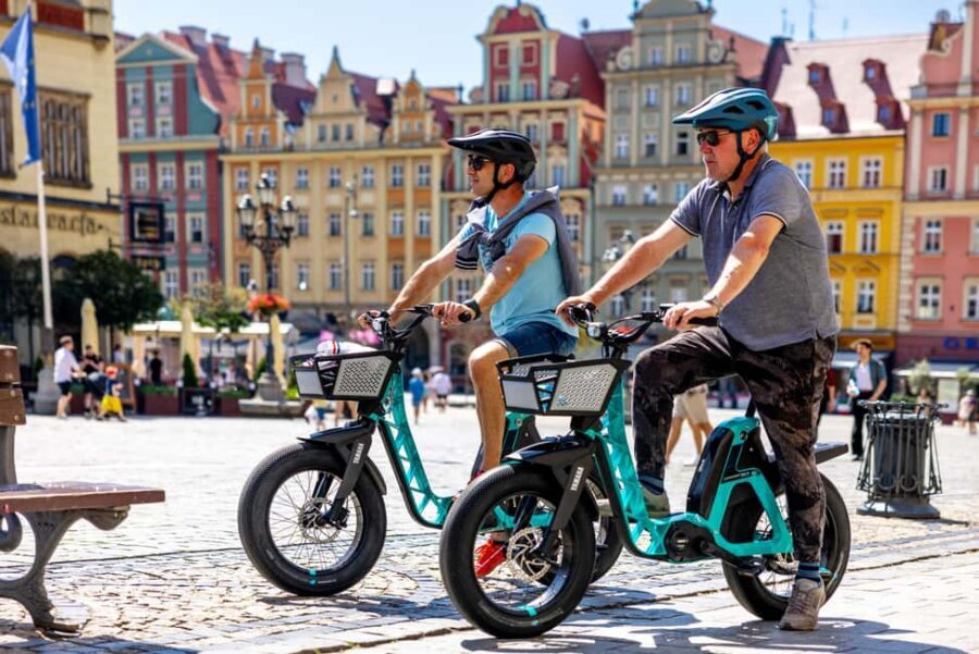 Wroclaw Highlights e-bike tour - Wrocław is built for bikes, and you feel it fast