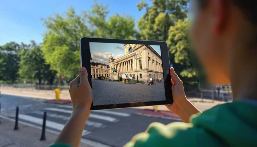 Wrocław: Historical Tour with Tablets and Guide - The 2-hour walk: pacing, comfort, and what to expect
