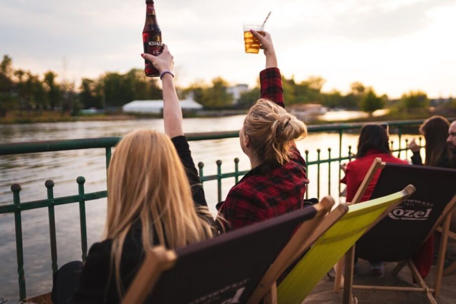 Wrocław: Polish Craft Beer Walking Tour with Tastings - Stop 1: Your First Brasserie Pour and the Toast-Style Fun