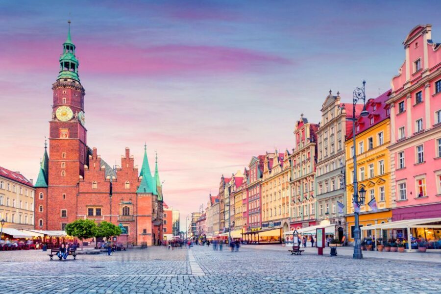 Wroclaw: Private 2-Hour Guided Tour - Meeting Point at Market Square (Right by McDonalds)