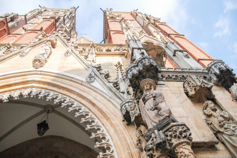 Wroclaw: Private 2-Hour Guided Tour - Two Hours, Three Big Anchors: Square, University, Cathedral Island