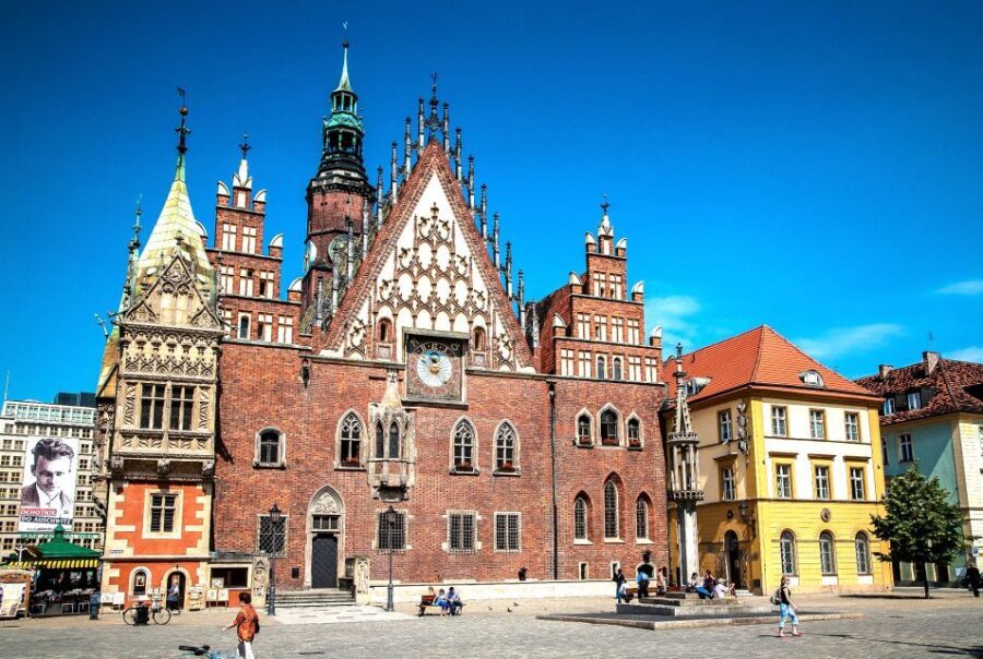 Wroclaw Private Old Town Guided Walking Tour - Market Square: Late Gothic Town Hall and the 1368 Bell