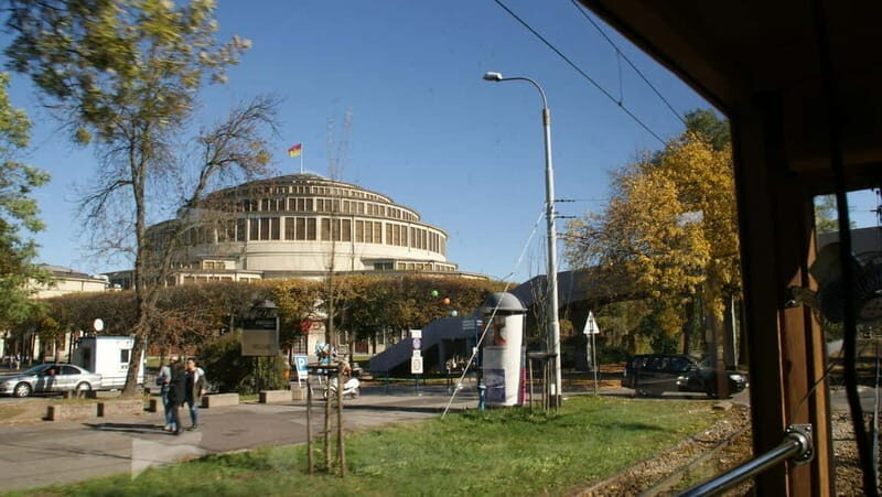 Wroclaw: Private Tour by smal Historic Tram 1,5h 13-16 seats - Who this tram tour suits best