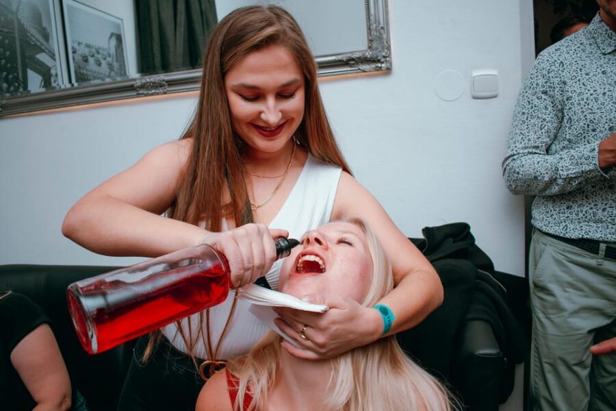 Wroclaw: Pub Crawl with Unlimited Drinks and VIP Club Entry - Blackout Pub and Mad Dog: the crawl builds momentum with shots
