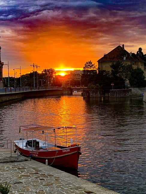 Wroclaw: Ticket for Old Town Boat Cruise - Onboard Comfort, Drinks, and What the Crew Actually Does
