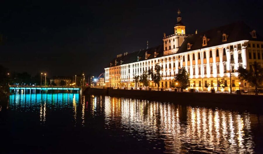 Wroclaw: Ticket for Old Town Christmas Cruise by Heated Ship - Key Things That Make This Cruise Worth Your Time