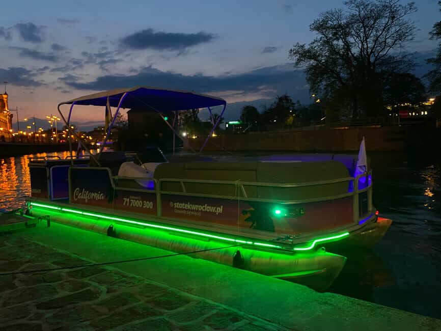 Wroclaw: Ticket for Old Town Christmas Cruise by Heated Ship - Wrocław From the Oder: Why This Winter Cruise Feels Different