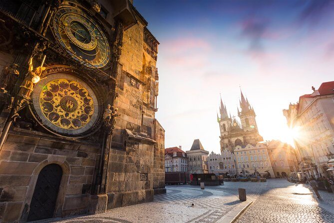 Wroclaw to Prague Day Trip - Two ways to see Prague: independent exploring or a guide you can lean on