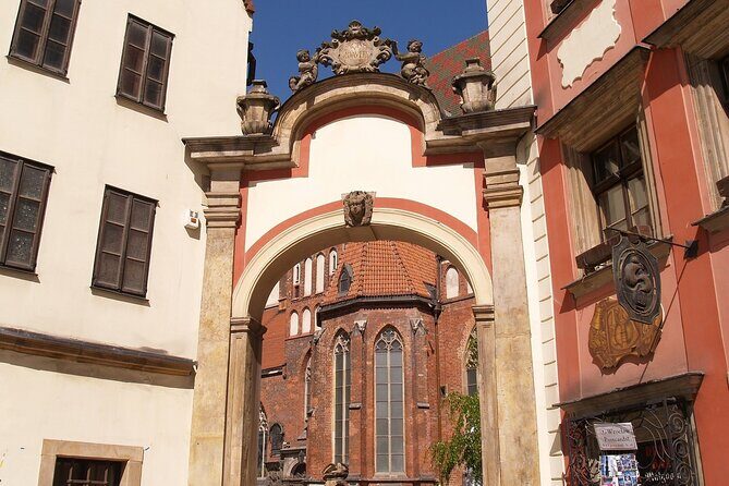 Wroclaw Walking Tour: Explore Top Sights & Hidden Gems - Metropolitan Cathedral of St. Mary Magdalene and the Final Surprise Moments