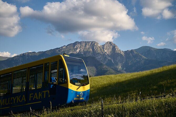 Zakopane and Hot Springs from Krakow Full-Day Tour - From Krakow to Chochołów: starting with oscypek and wooden-house tradition